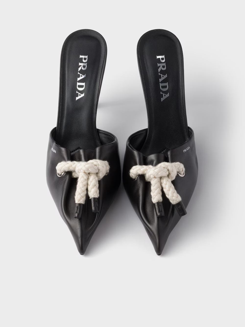 Schwarze Sandalen aus Nappaleder mit Seildetail
