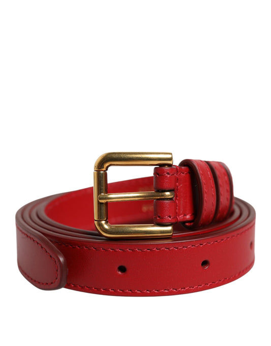Roter Taillengürtel aus Metall mit eingraviertem Logo