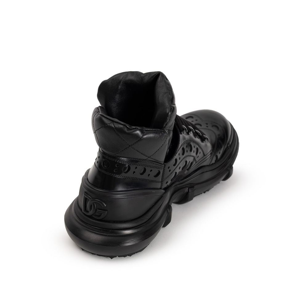 Schwarze Oxfords und Derbys aus Leder