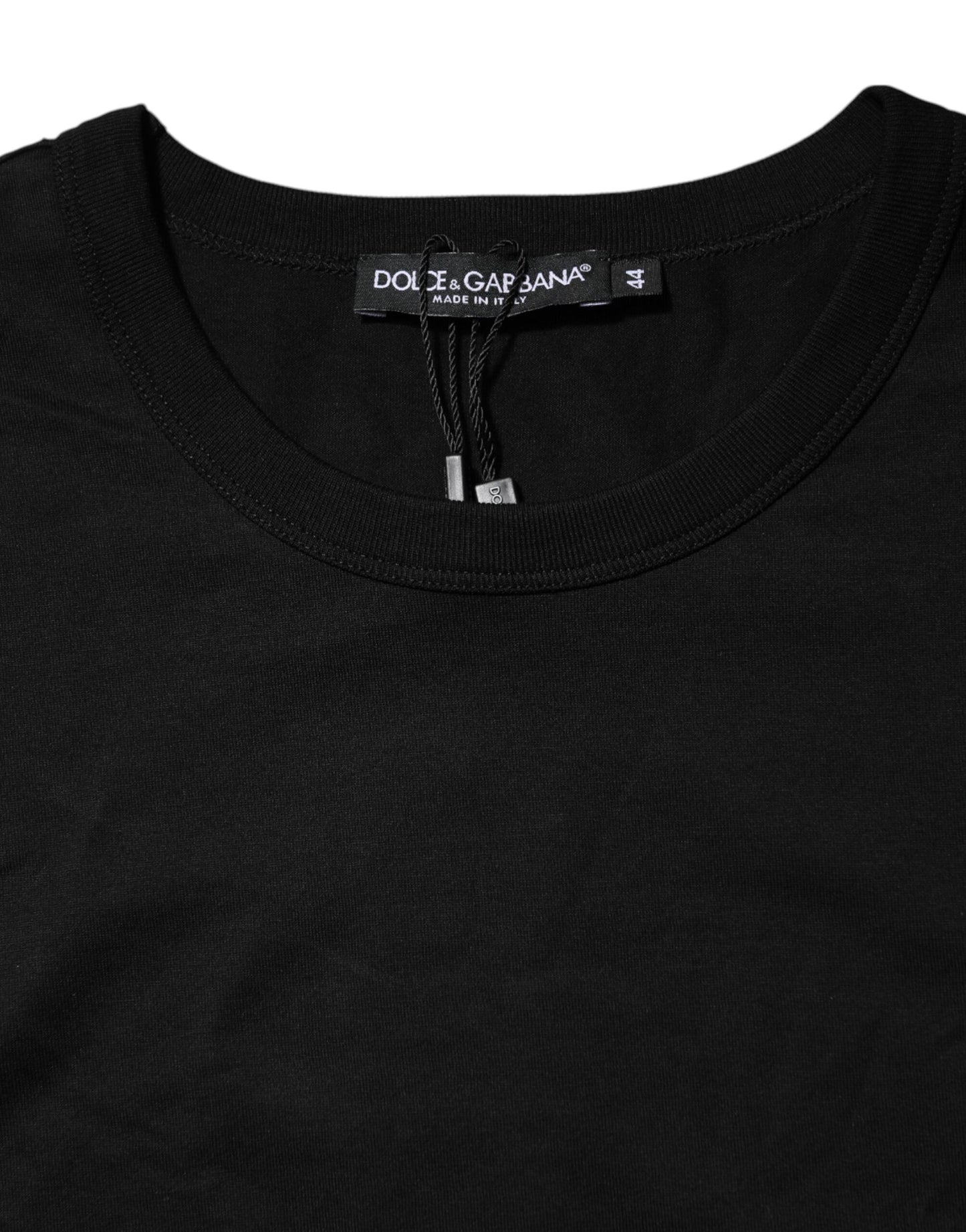 Schwarzes T-Shirt aus Baumwolle mit Rundhalsausschnitt und kurzen Ärmeln