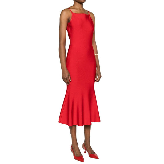 Ausgestelltes Strickkleid
