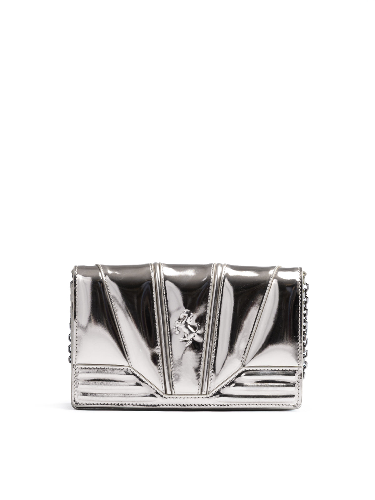 Metal Silver GT Lackledertasche mit Kette