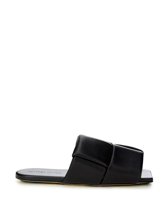 Elegante schwarze Ledersandalen